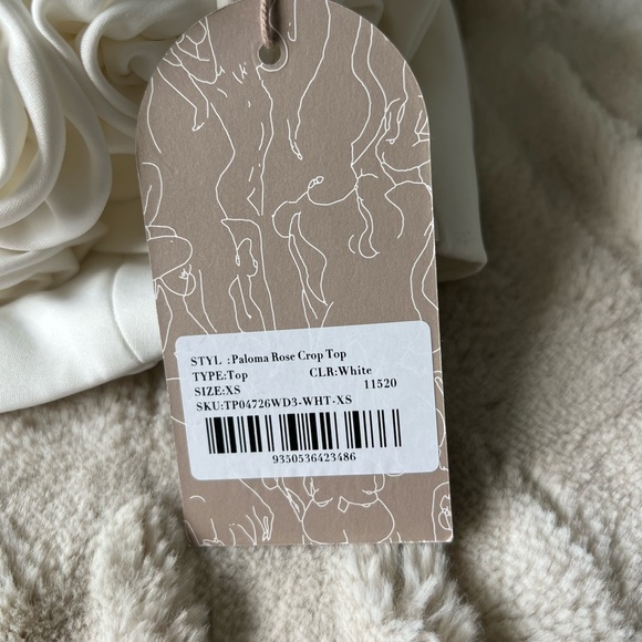 Meshki White Strapless Rose Appliqué Crop Top - Picture 9 of 10